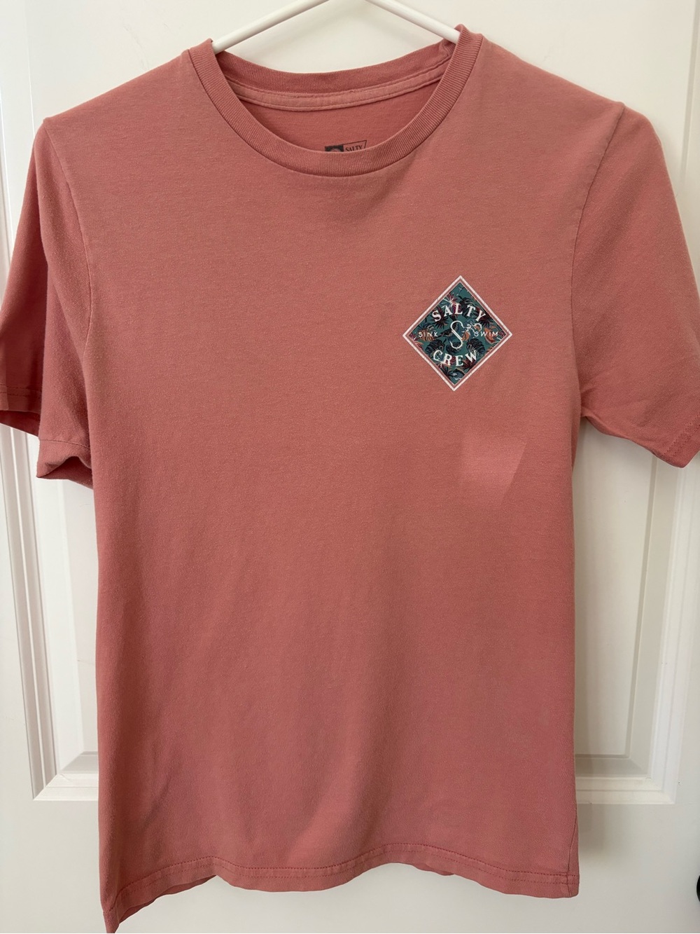 Salty Crew Men’s Medium Pink Tropical Graphic T-Shirt Sink or Swim Short Sleeve